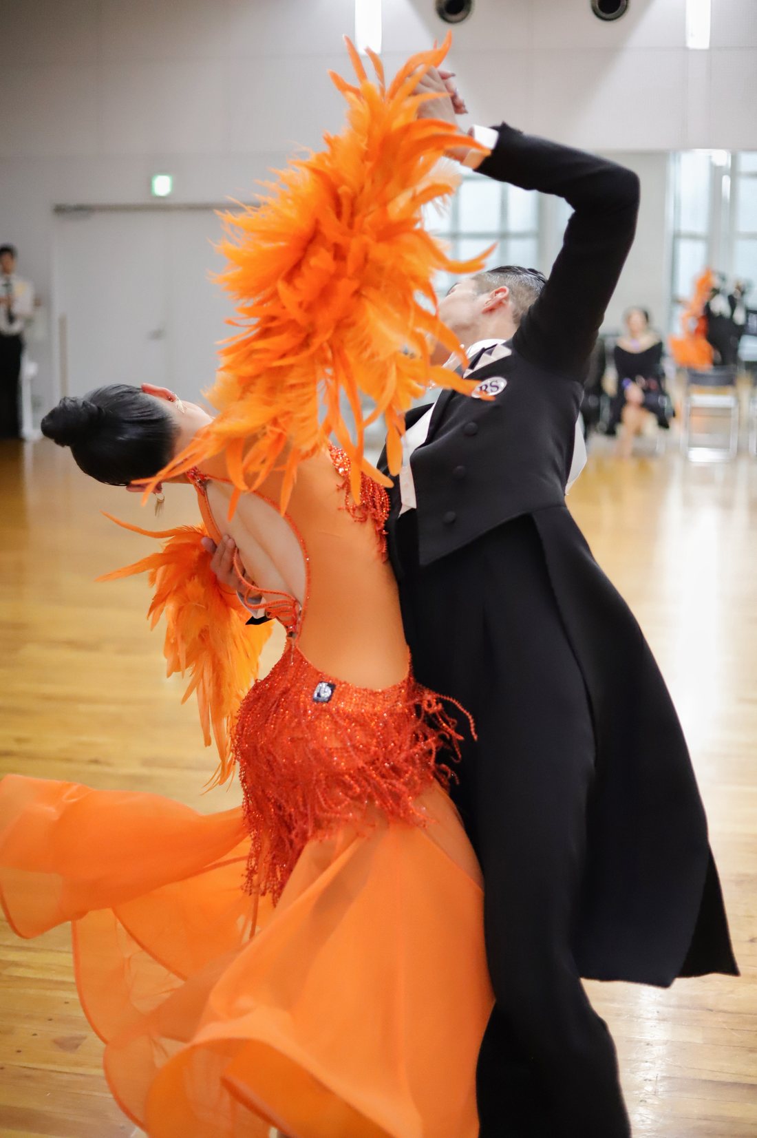 競技会で踊る杉山大悟と須田美咲
